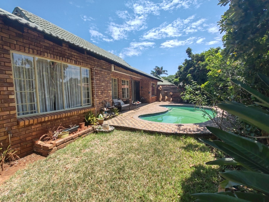 To Let 4 Bedroom Property for Rent in Doornpoort Gauteng