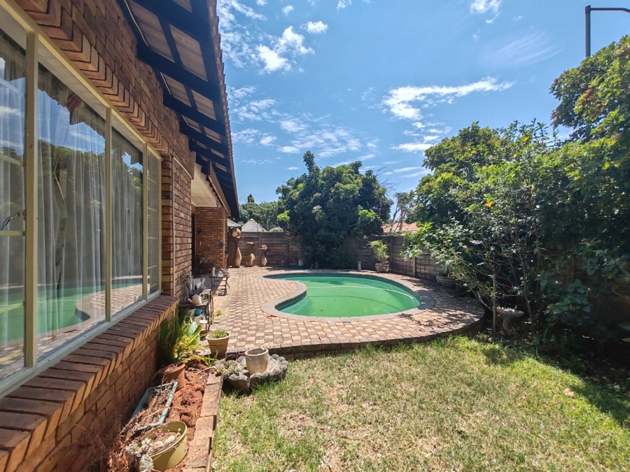 To Let 4 Bedroom Property for Rent in Doornpoort Gauteng