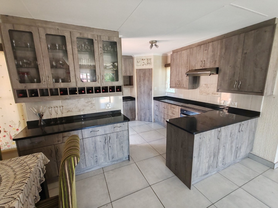 To Let 4 Bedroom Property for Rent in Doornpoort Gauteng