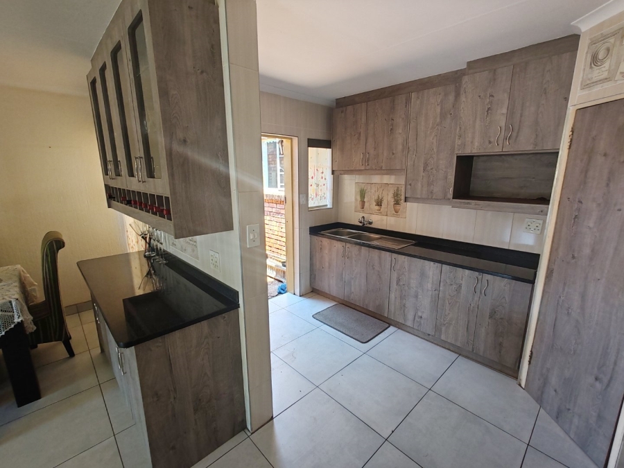To Let 4 Bedroom Property for Rent in Doornpoort Gauteng