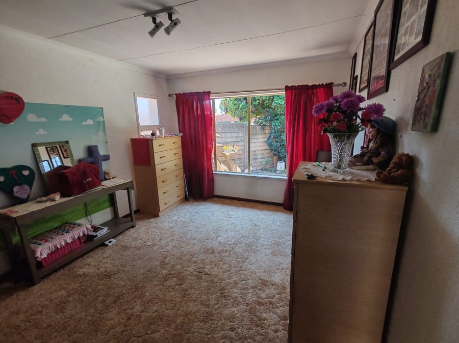To Let 4 Bedroom Property for Rent in Doornpoort Gauteng