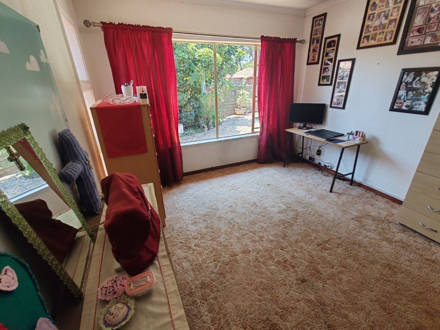 To Let 4 Bedroom Property for Rent in Doornpoort Gauteng