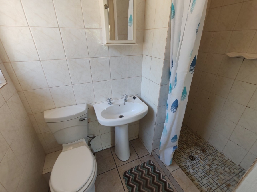 To Let 4 Bedroom Property for Rent in Doornpoort Gauteng