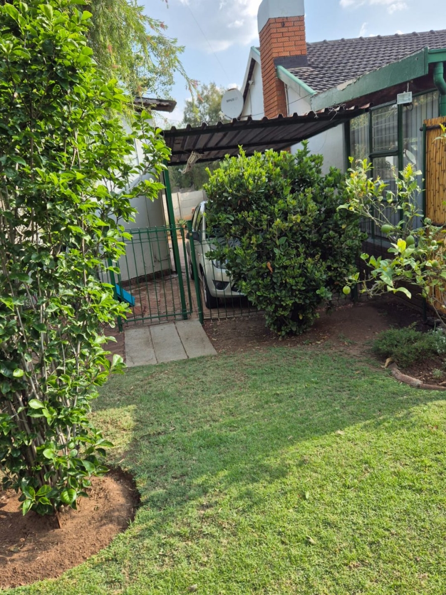 To Let 2 Bedroom Property for Rent in Eden Glen Gauteng