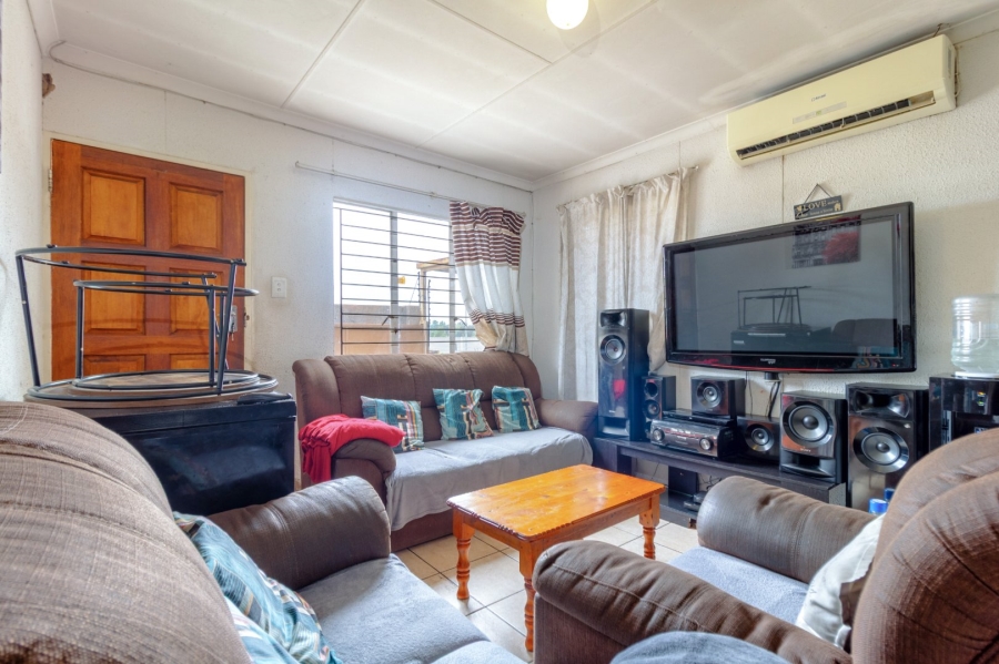 2 Bedroom Property for Sale in Cosmo City Gauteng