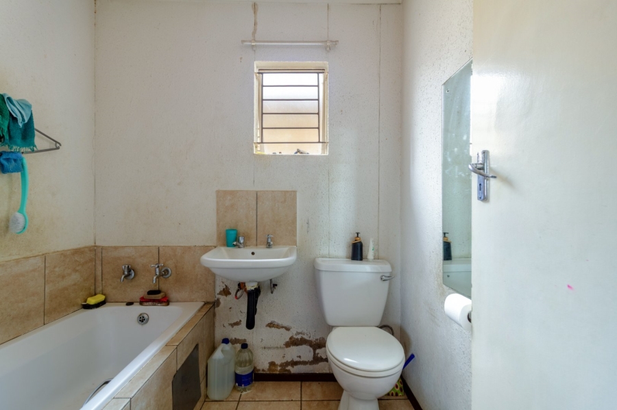 2 Bedroom Property for Sale in Cosmo City Gauteng