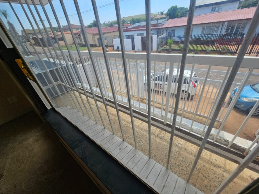 To Let 2 Bedroom Property for Rent in Laudium Gauteng