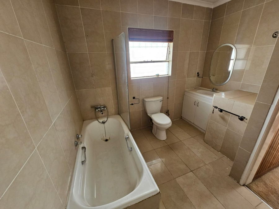 To Let 2 Bedroom Property for Rent in Laudium Gauteng