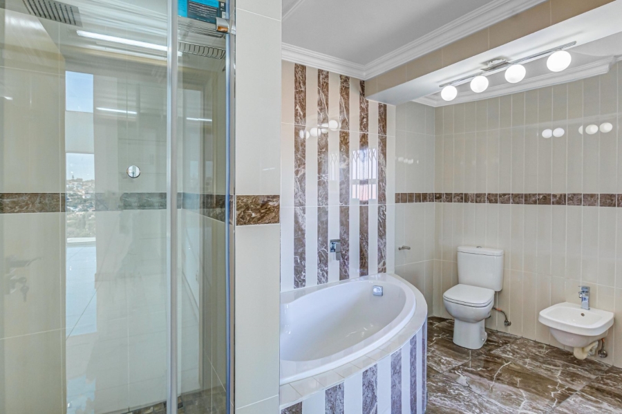 14 Bedroom Property for Sale in Bassonia Gauteng