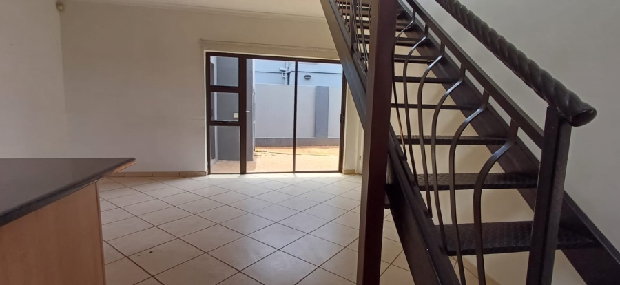 To Let 2 Bedroom Property for Rent in New Redruth Gauteng