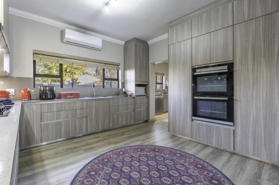 3 Bedroom Property for Sale in Greenstone Hill Gauteng