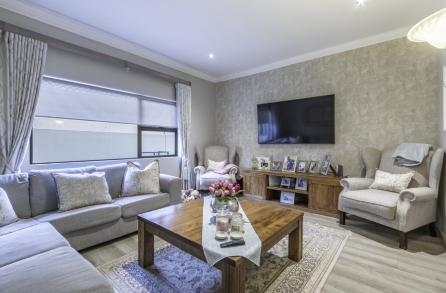 3 Bedroom Property for Sale in Greenstone Hill Gauteng