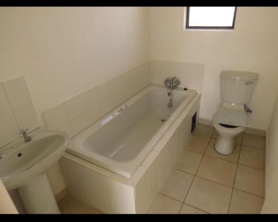 3 Bedroom Property for Sale in Crystal Park Gauteng