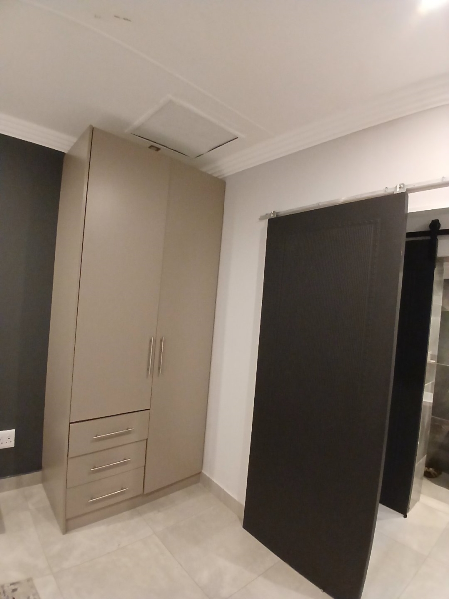 1 Bedroom Property for Sale in Houghton Estate Gauteng