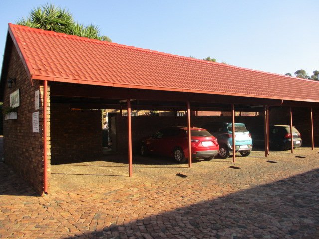 3 Bedroom Property for Sale in Garsfontein Gauteng