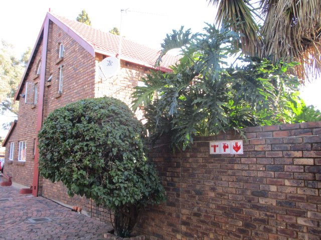 3 Bedroom Property for Sale in Garsfontein Gauteng