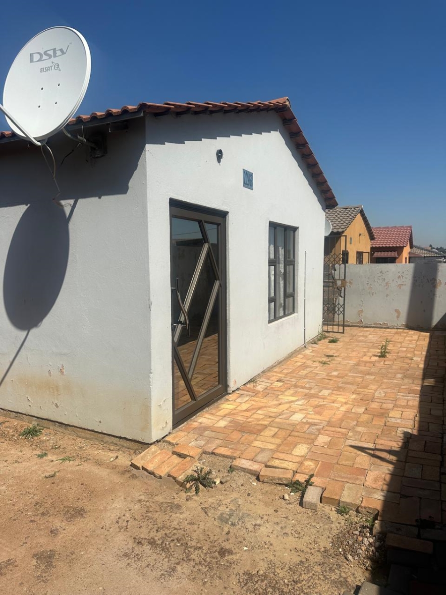 2 Bedroom Property for Sale in Lotus Gardens Gauteng