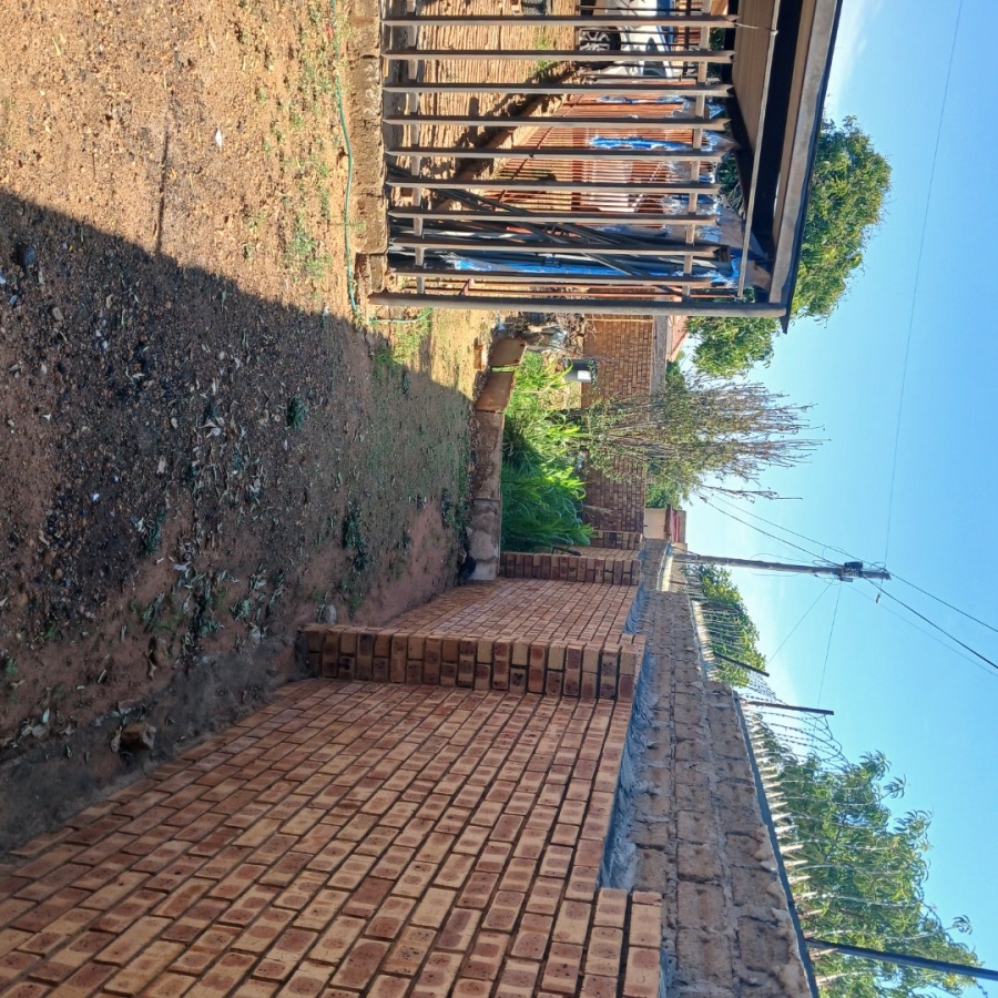 1 Bedroom Property for Sale in Soshanguve DD Gauteng