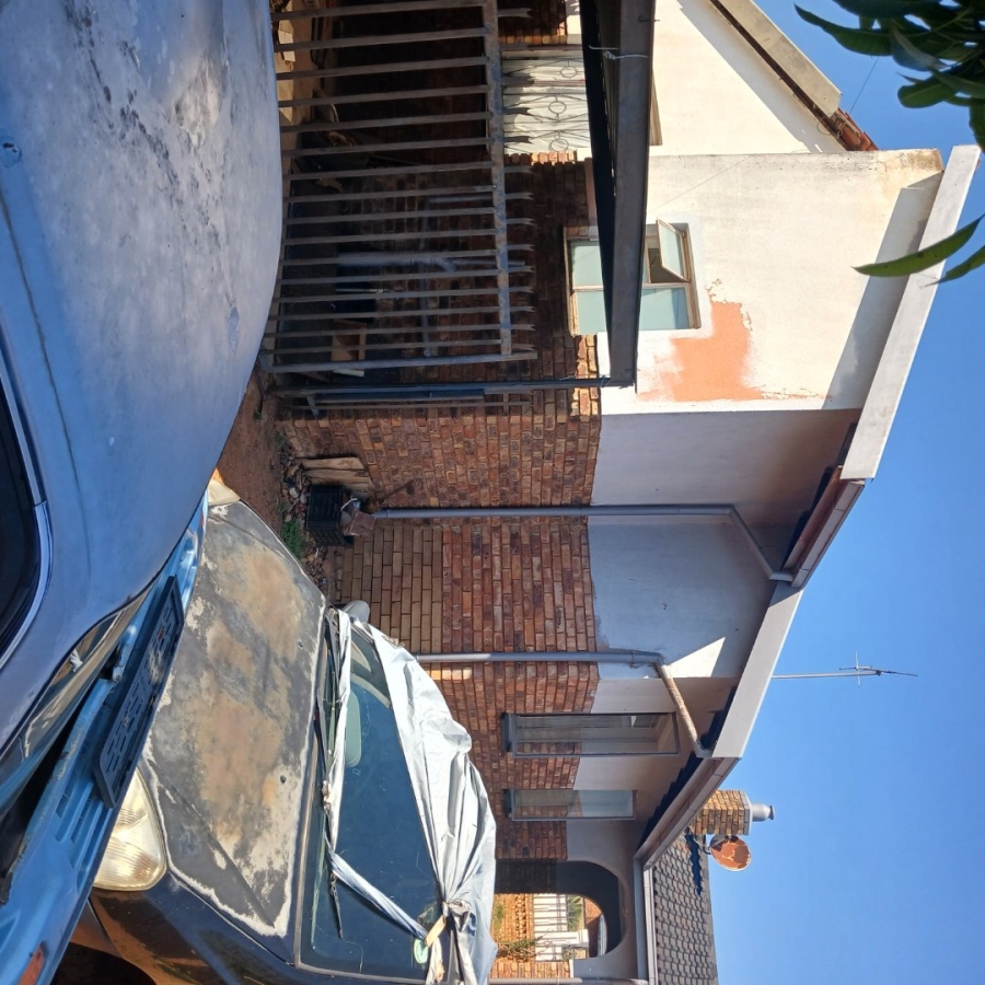 1 Bedroom Property for Sale in Soshanguve DD Gauteng