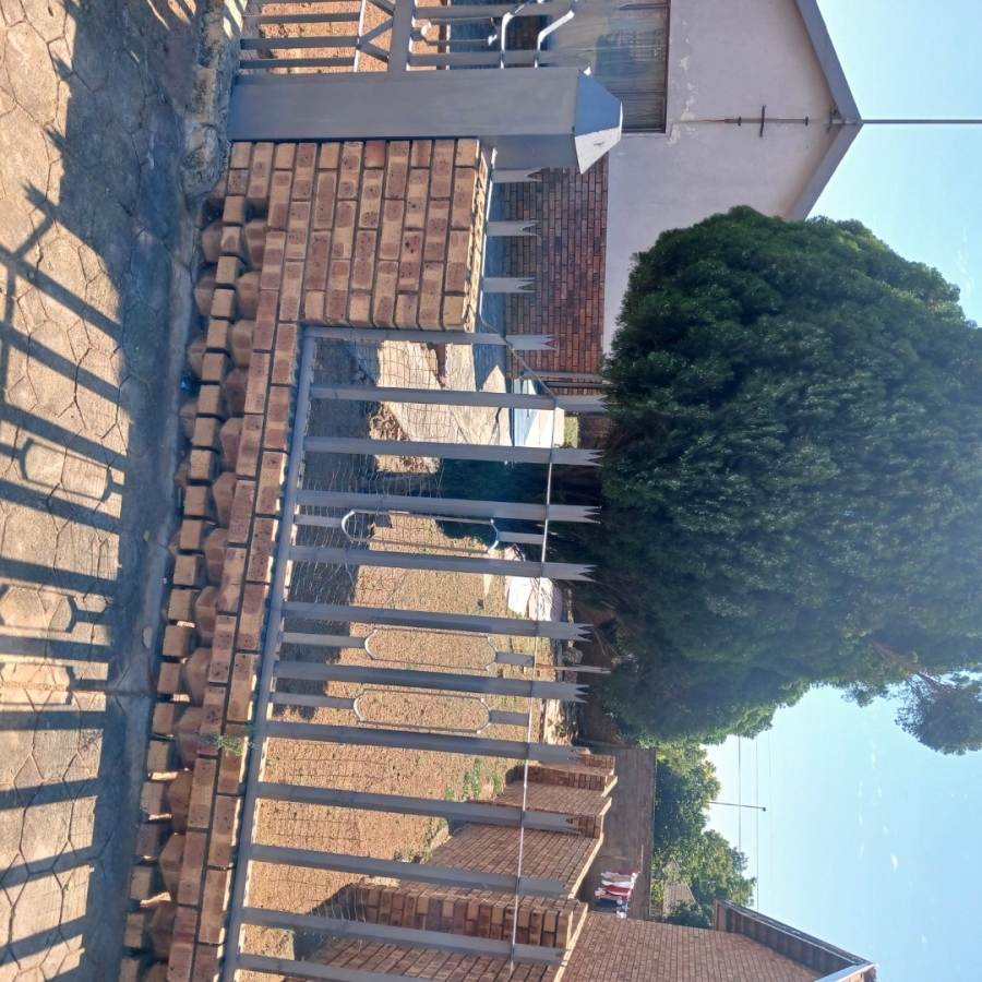 1 Bedroom Property for Sale in Soshanguve DD Gauteng