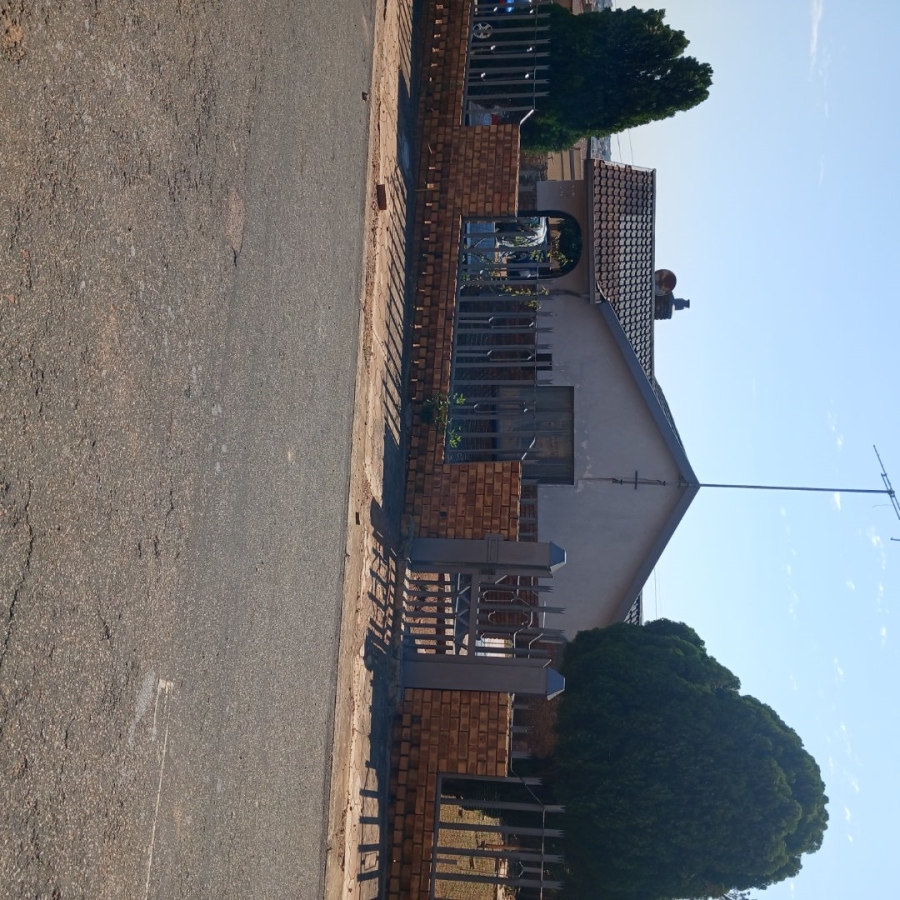 1 Bedroom Property for Sale in Soshanguve DD Gauteng