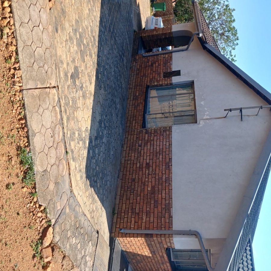 1 Bedroom Property for Sale in Soshanguve DD Gauteng