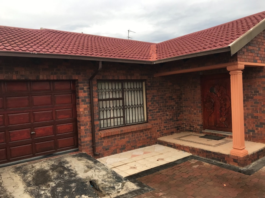 3 Bedroom Property for Sale in Kagiso Gauteng