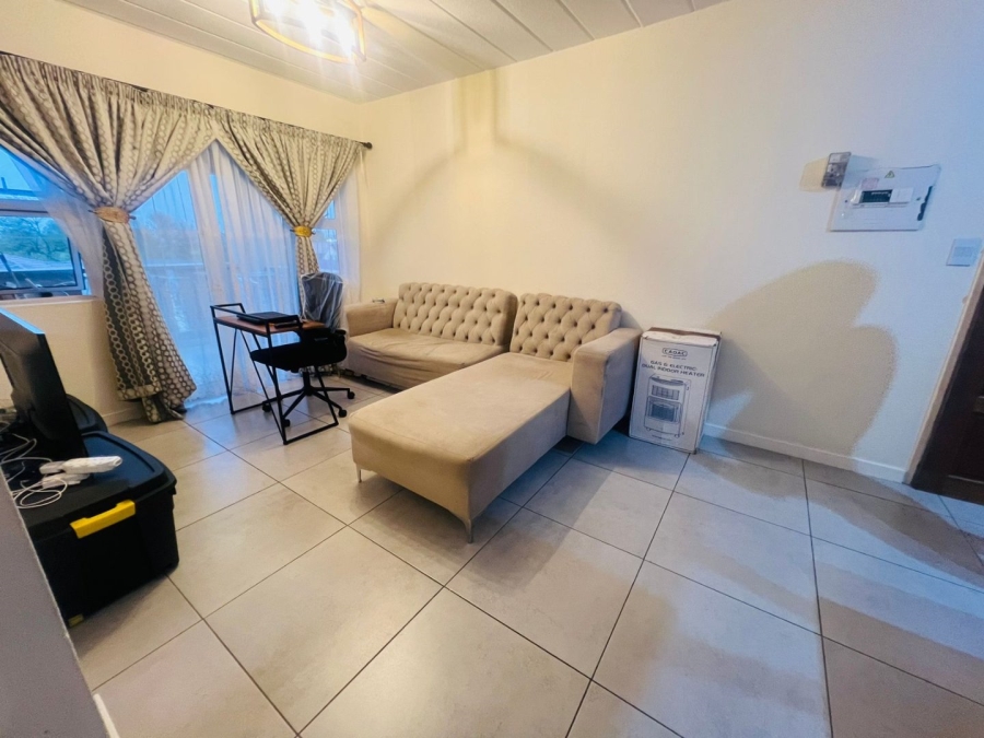 2 Bedroom Property for Sale in Vorna Valley Gauteng