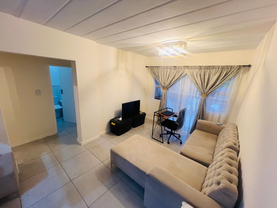 2 Bedroom Property for Sale in Vorna Valley Gauteng