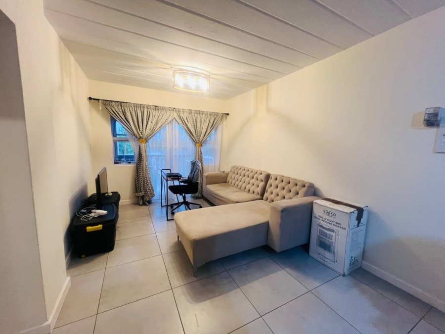 2 Bedroom Property for Sale in Vorna Valley Gauteng