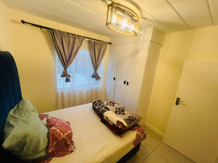 2 Bedroom Property for Sale in Vorna Valley Gauteng