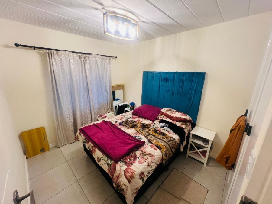 2 Bedroom Property for Sale in Vorna Valley Gauteng