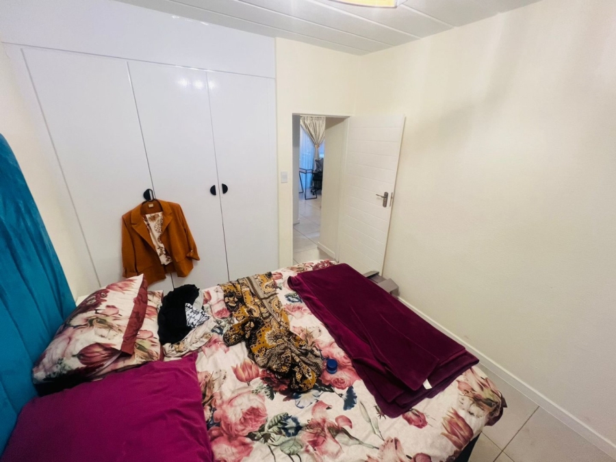 2 Bedroom Property for Sale in Vorna Valley Gauteng