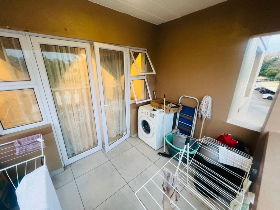 2 Bedroom Property for Sale in Vorna Valley Gauteng