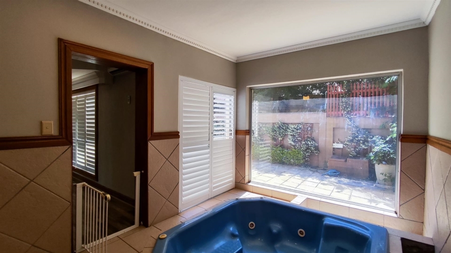 5 Bedroom Property for Sale in Vanderbijlpark SW 5 Gauteng