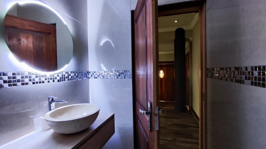 5 Bedroom Property for Sale in Vanderbijlpark SW 5 Gauteng