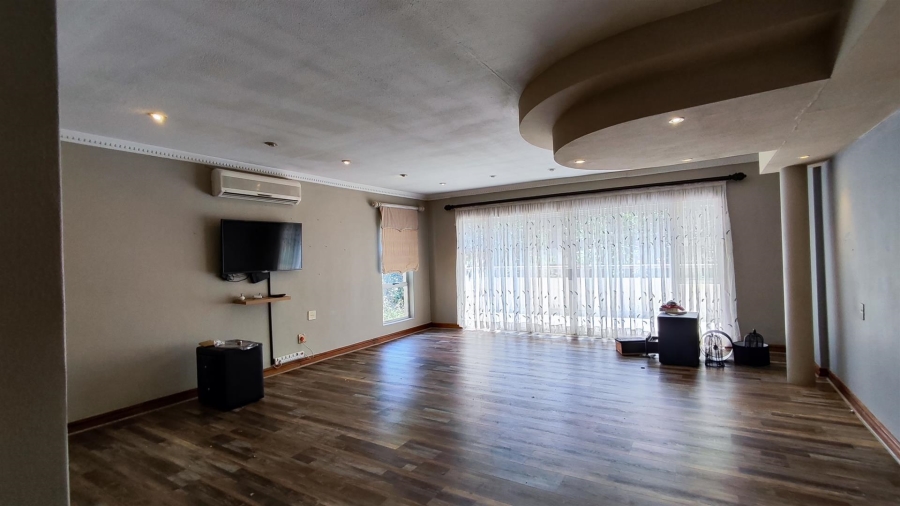 5 Bedroom Property for Sale in Vanderbijlpark SW 5 Gauteng