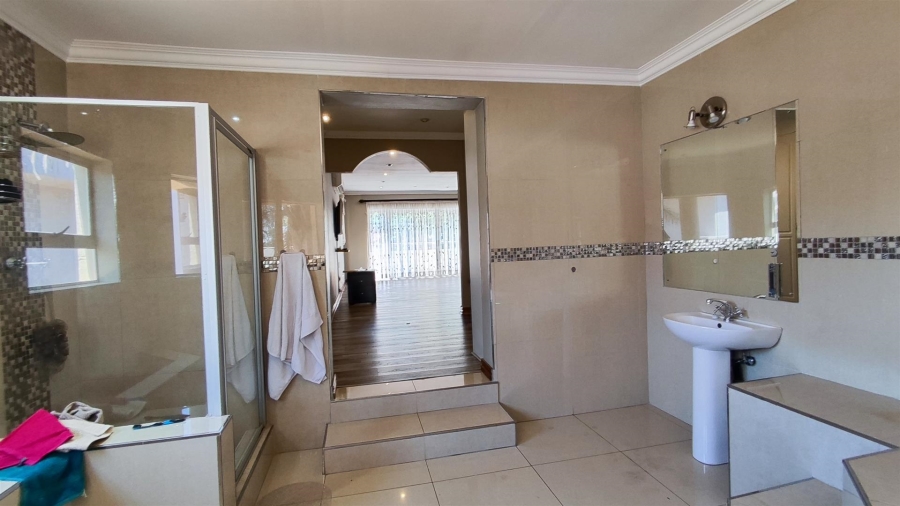 5 Bedroom Property for Sale in Vanderbijlpark SW 5 Gauteng