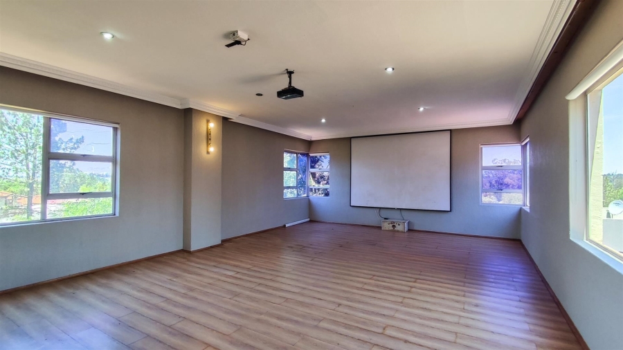 5 Bedroom Property for Sale in Vanderbijlpark SW 5 Gauteng