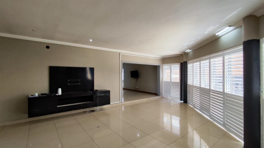 5 Bedroom Property for Sale in Vanderbijlpark SW 5 Gauteng