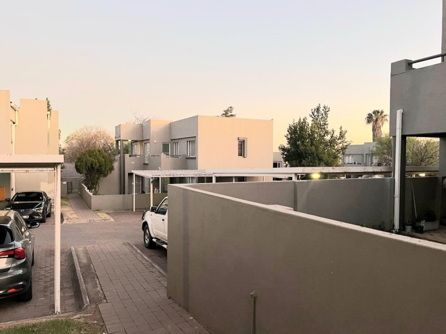 1 Bedroom Property for Sale in Vorna Valley Gauteng
