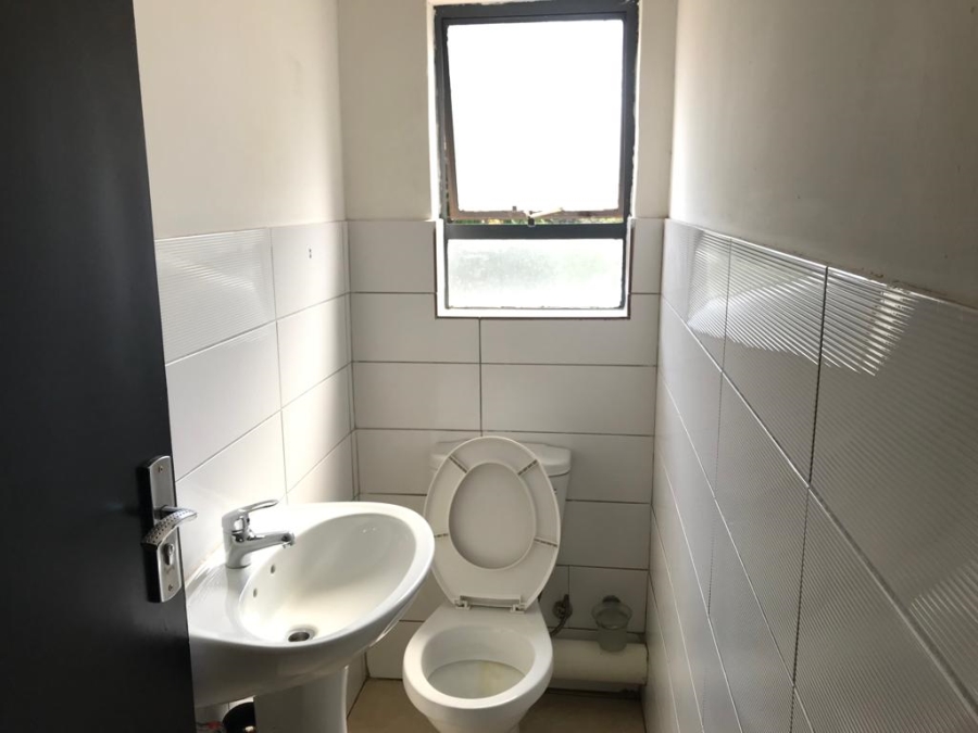 To Let 2 Bedroom Property for Rent in Windsor West Gauteng