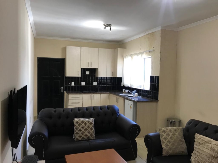 To Let 1 Bedroom Property for Rent in Windsor West Gauteng