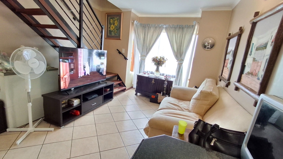 2 Bedroom Property for Sale in Montana Tuine Gauteng