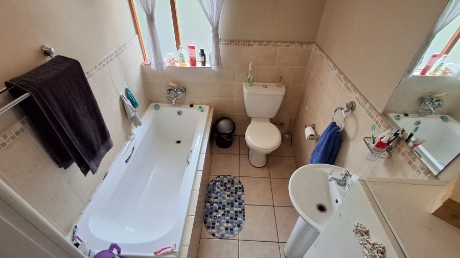 2 Bedroom Property for Sale in Montana Tuine Gauteng