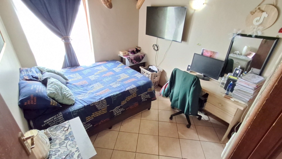 2 Bedroom Property for Sale in Montana Tuine Gauteng