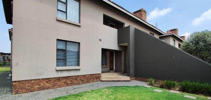 3 Bedroom Property for Sale in Albertsdal Gauteng