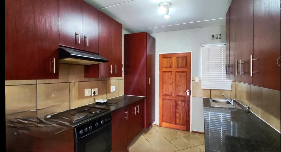 3 Bedroom Property for Sale in Albertsdal Gauteng