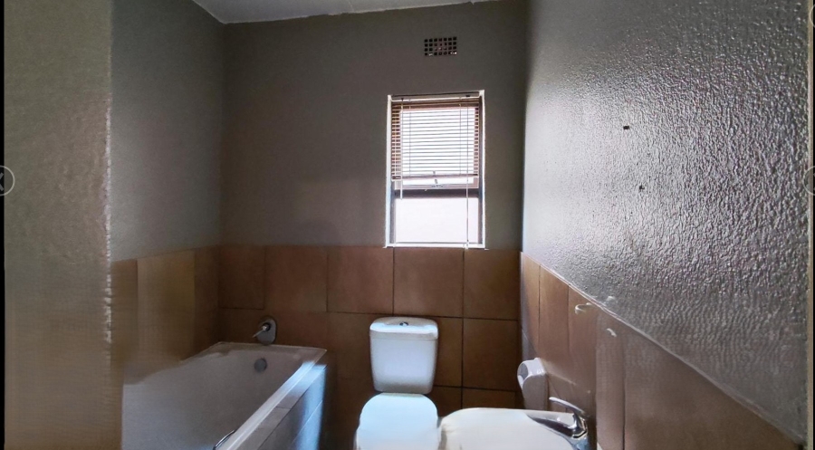 3 Bedroom Property for Sale in Albertsdal Gauteng