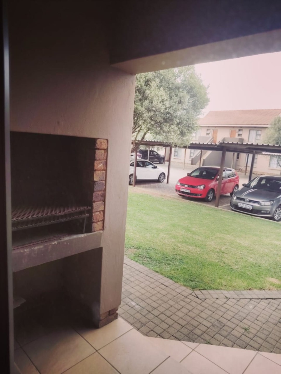 3 Bedroom Property for Sale in Albertsdal Gauteng
